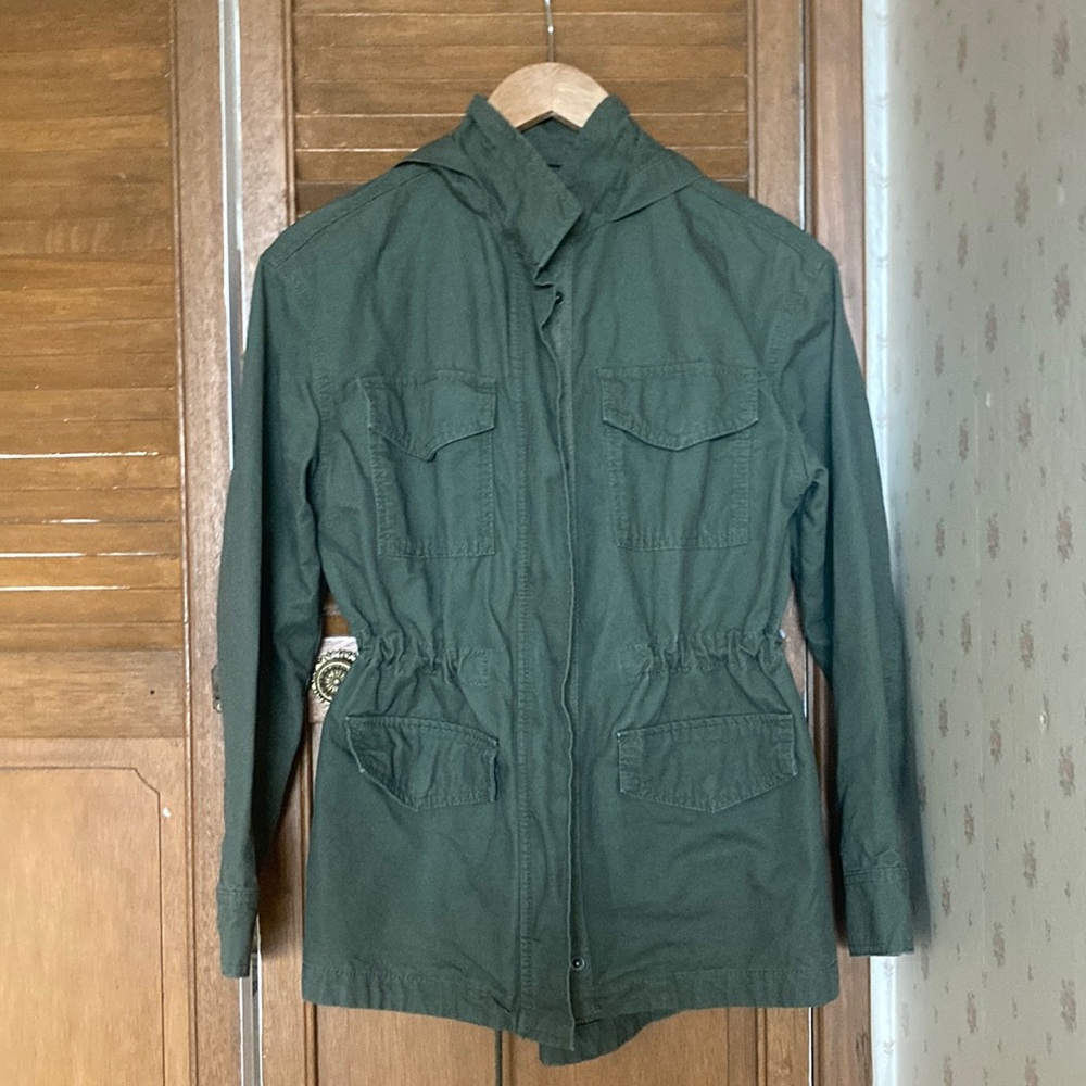 Universal Threads - image 1